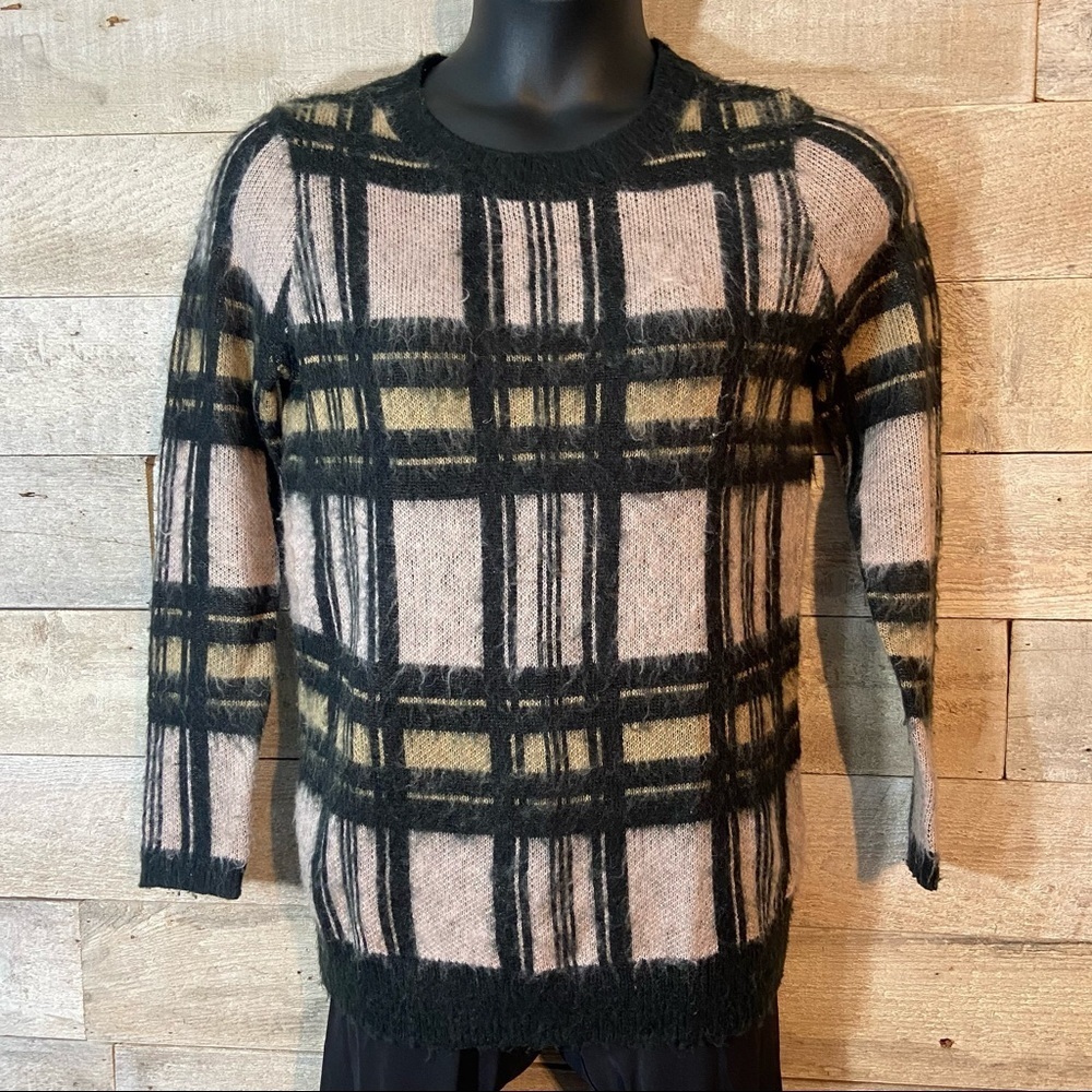 Warehouse women’s  plaid sweater in size UK‎ 10